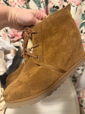 Women’s Lace-Up Suede Ankle Boots in Chestnut Brown